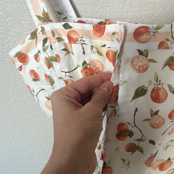 Gal Meets Glam Crop Top Tank Pleated Fruit Orange and White size 6 - Picture 6 of 10